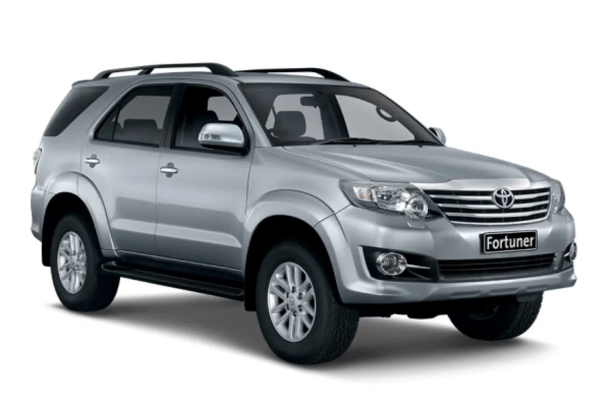 Toyota Fortuner D4D 7-seat diesel SUV for hire in Victoria Falls Zimbabwe